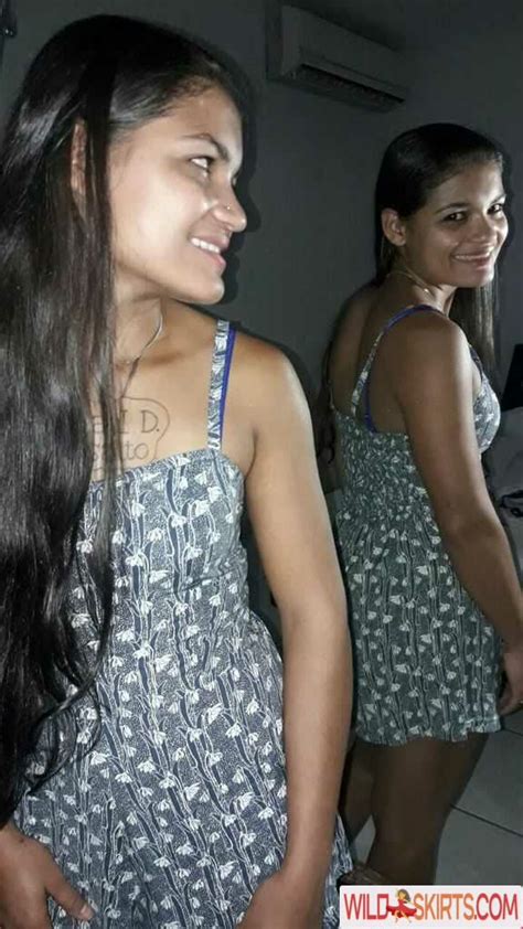 meninas nuas